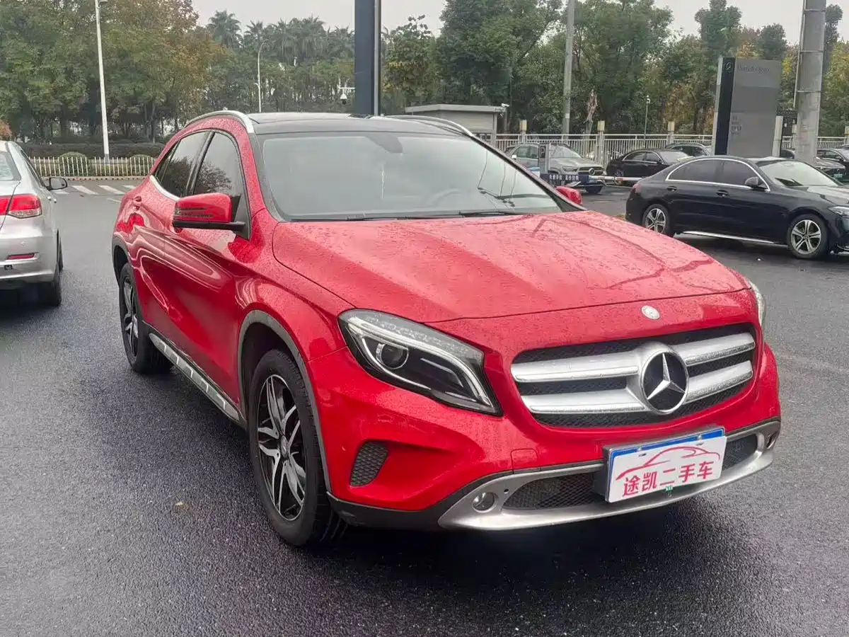 Mercedes-Benz GLA 2016 GLA 220 4MATIC Fashion фото 3