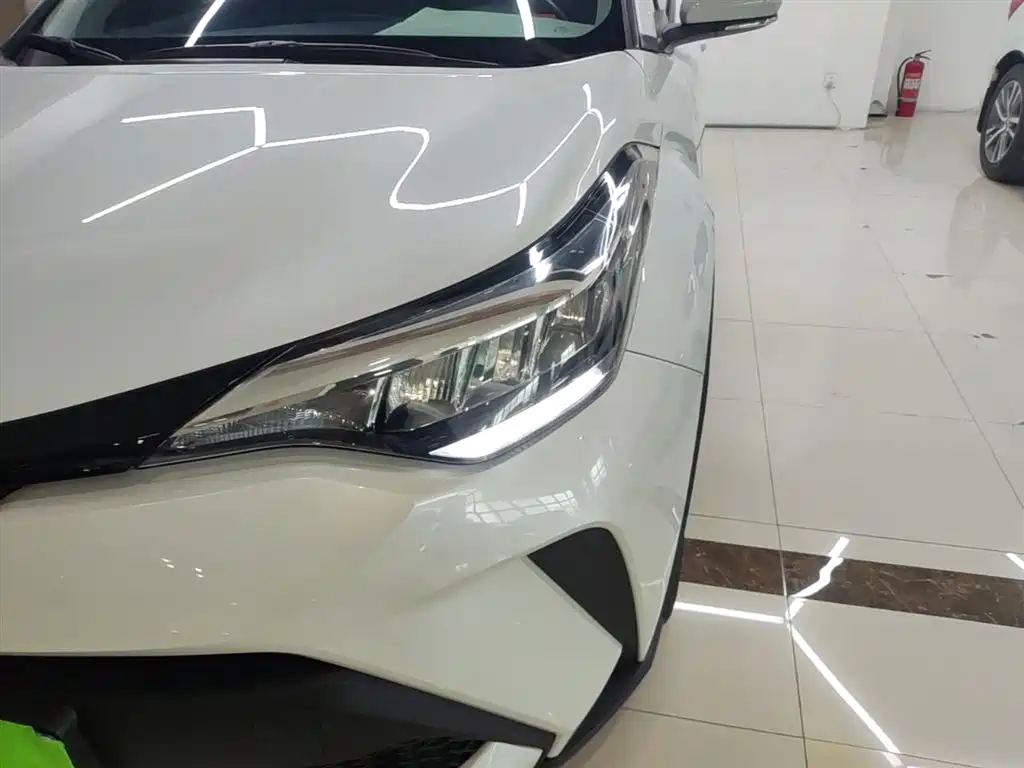 Toyota C-HR 2023 Model 2.0L Comfort Edition фото 24