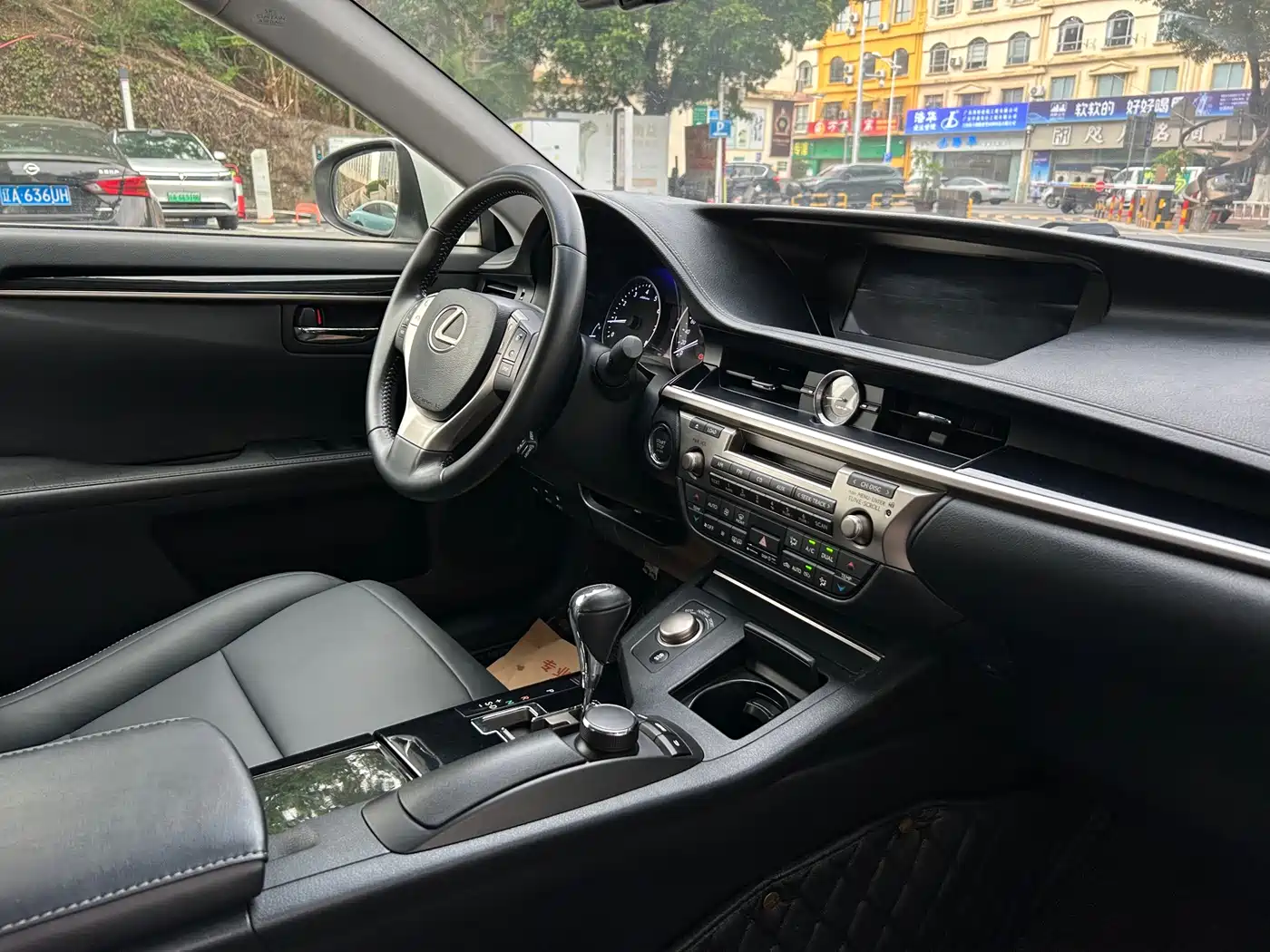 Lexus ES 2013 250 Elite Edition фото 9