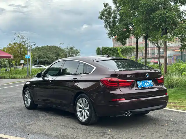 BMW 5 Series GT 2015 528i Leading — фото 5