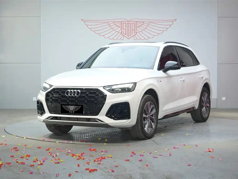 Audi Q5L 2024 Model 40 TFSI Luxury Dynamic