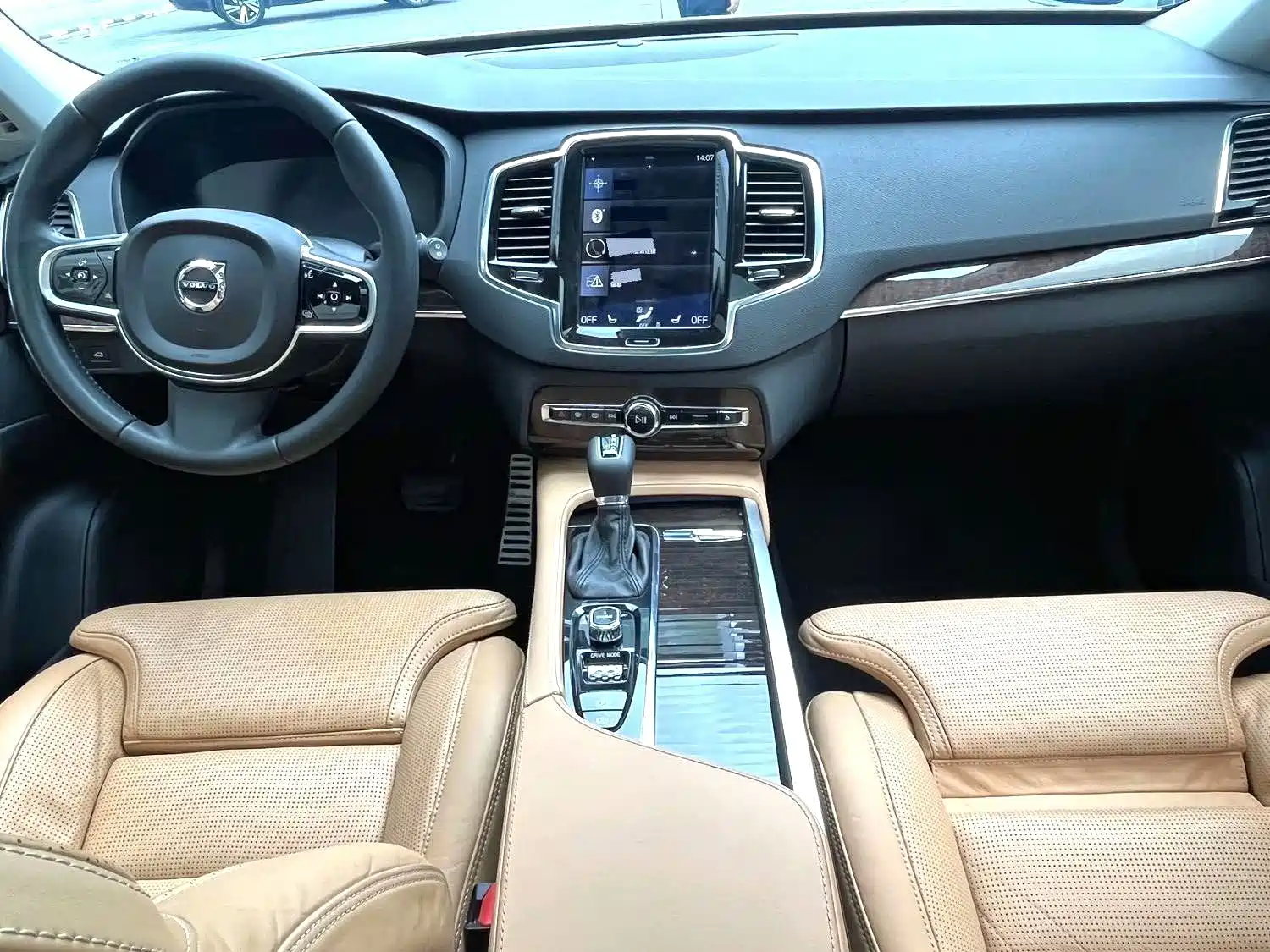 Фото 7 - Volvo XC90