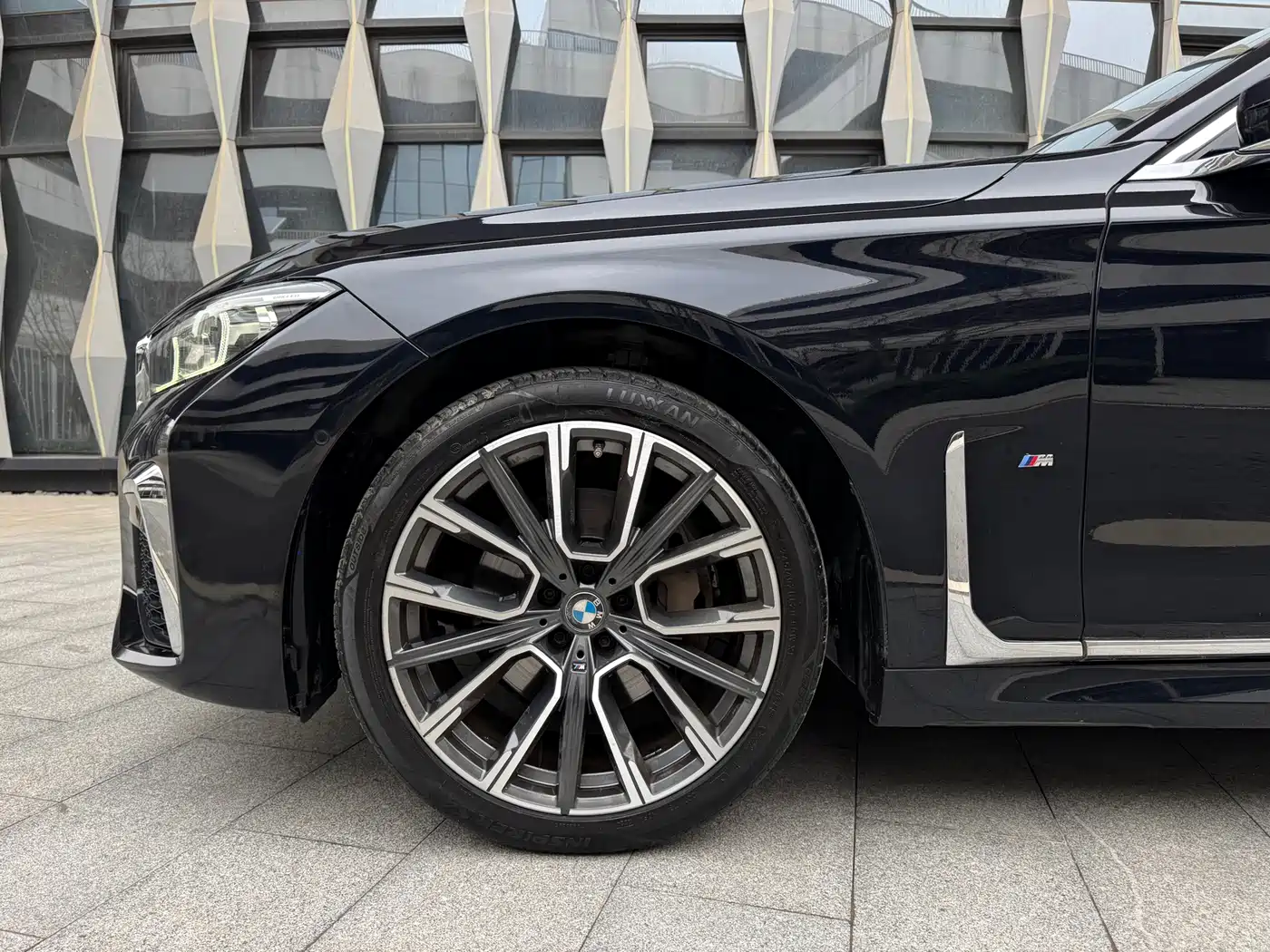 BMW 7 Series 2019 Facelift 740Li Leading M Sport Package фото 7