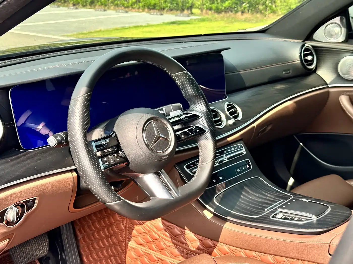 Mercedes-Benz E-Class 2022 E 260 L фото 10