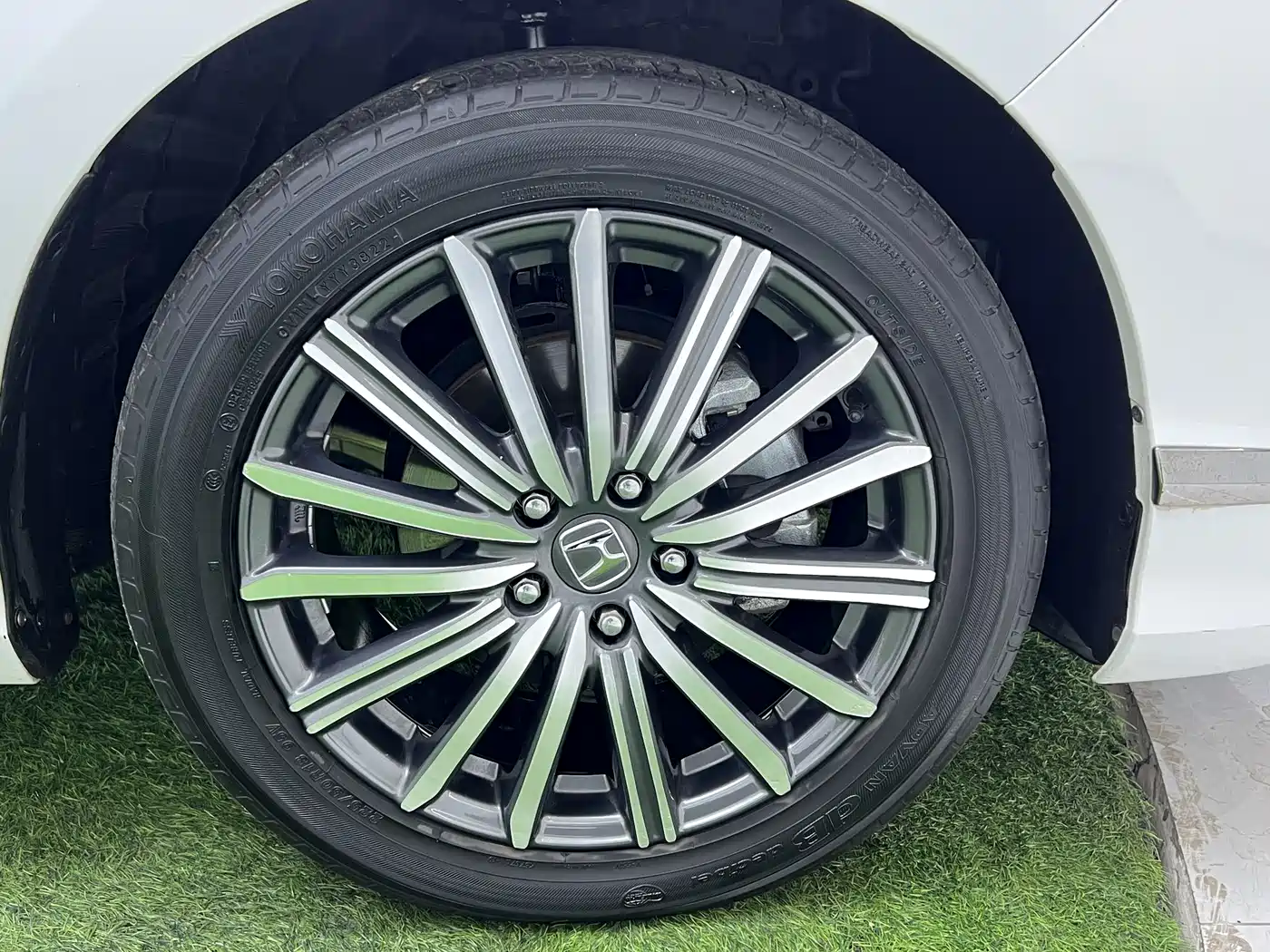 Honda Elysion 2023 2022 2.0L e:HEV Luxury