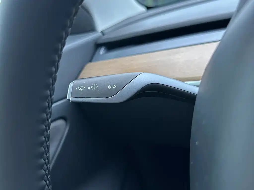 Фото 21 - Tesla Model 3