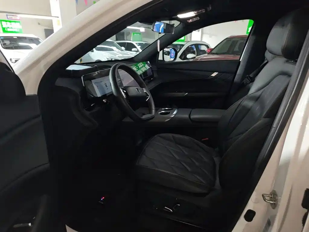 Фото 15 - Changan CS75 PLUS
