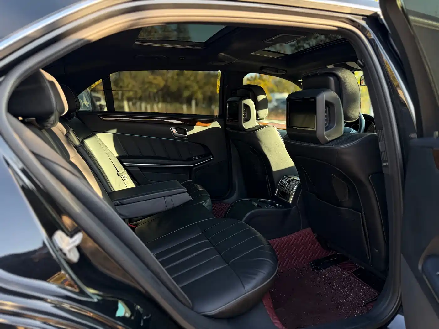 Mercedes-Benz E-Class 2015 E 320 L Luxury 4MATIC фото 15
