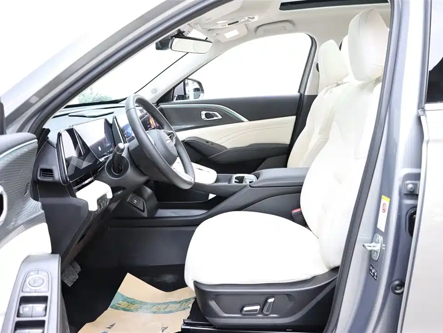Haval Xiaolong MAX 2023 1.5L Hi4 105 4WD Pilot Edition фото 14