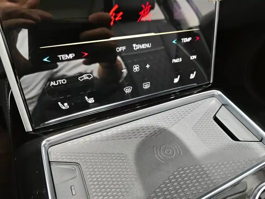 Hongqi HS7 2022 3.0T Auto 4WD Smart Connect Flagship 7-Seater фото 16