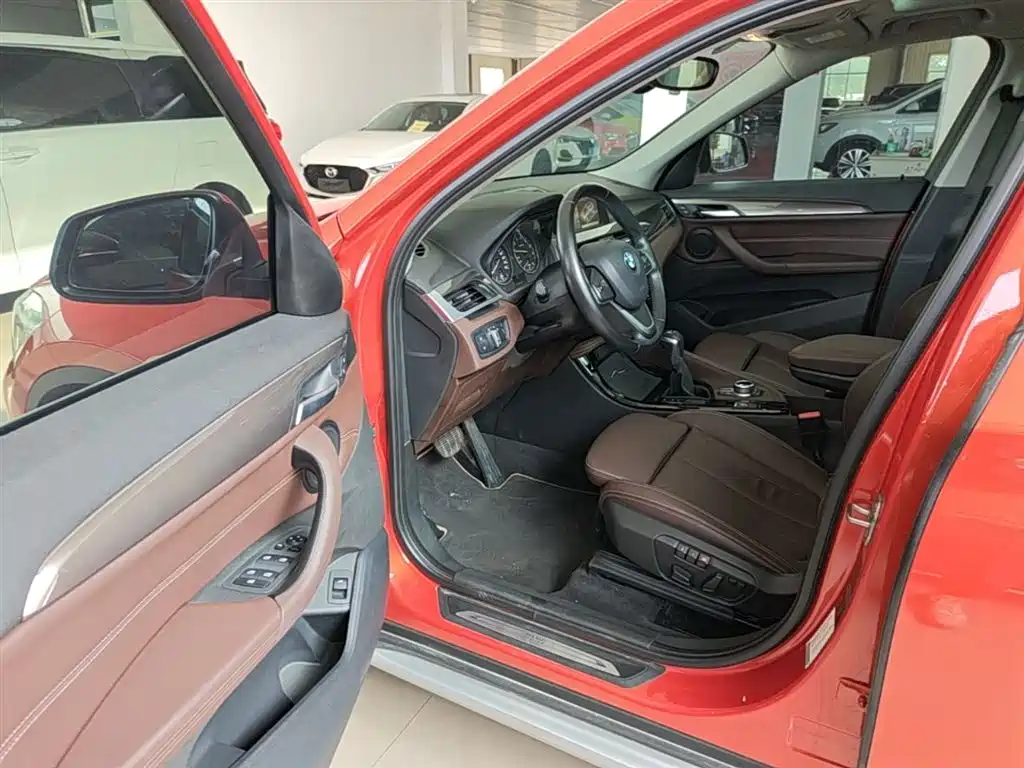 BMW X1 2016 sDrive20Li Luxury Model фото 15