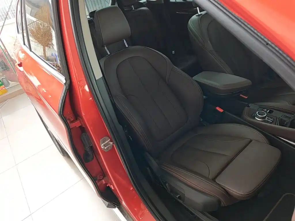 BMW X1 2016 sDrive20Li Luxury Model фото 24