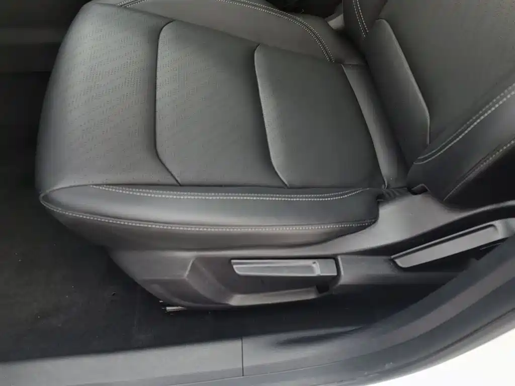 GEELY AUTOMOBILE EMGRAND