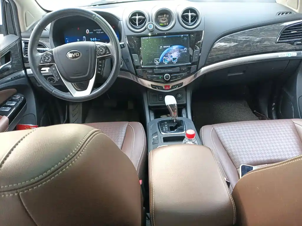 BYD S7 2017 2016 2.0T Automatic Flagship Plus