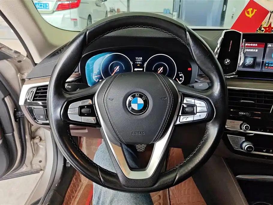 BMW 5 Series New Energy 2019 Facelift 530Le Luxury Package фото 15