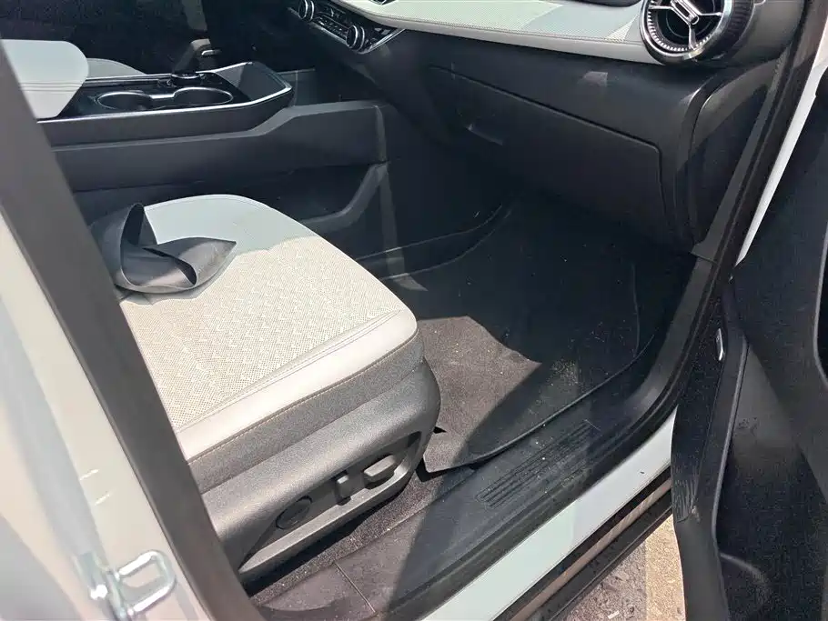 Chevrolet Equinox Plus 2024 155km ACTIV Ultimate Edition фото 8