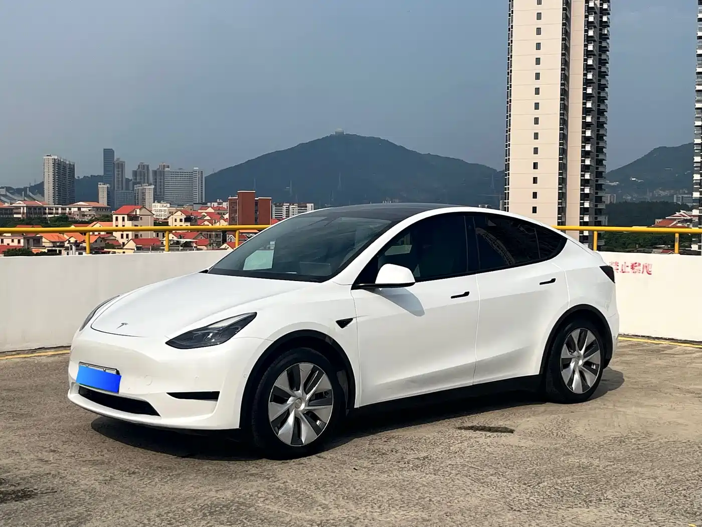 Tesla Model Y 2022