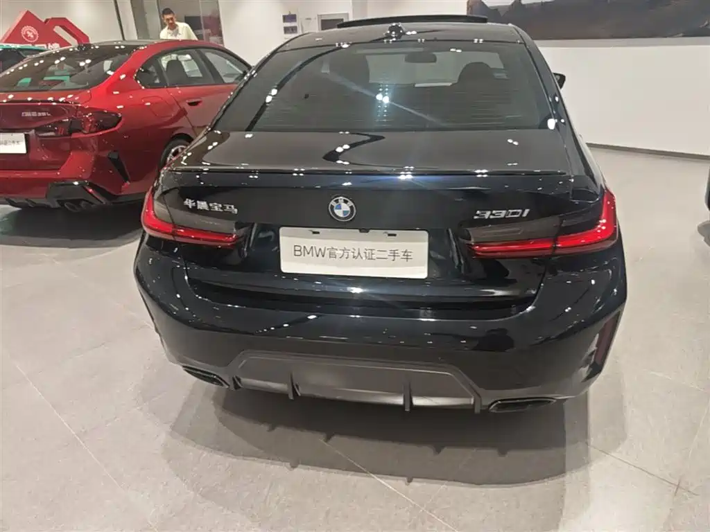 BMW 3 Series 2023 330i M Sport Shadow Edition фото 10