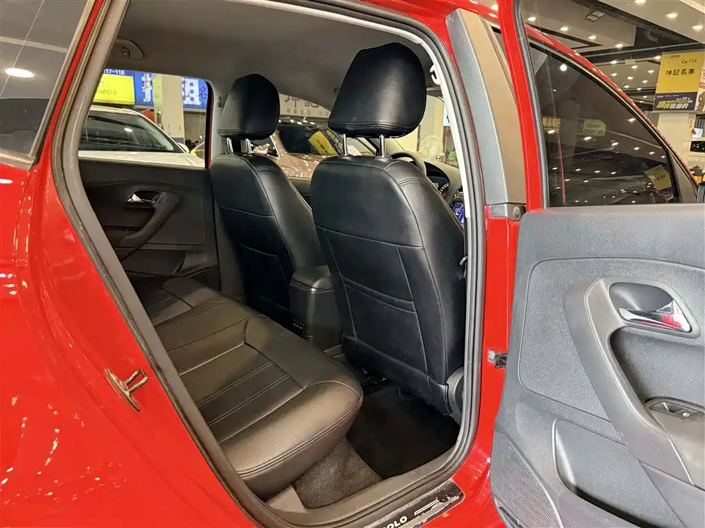 Фото 7 - Volkswagen Polo