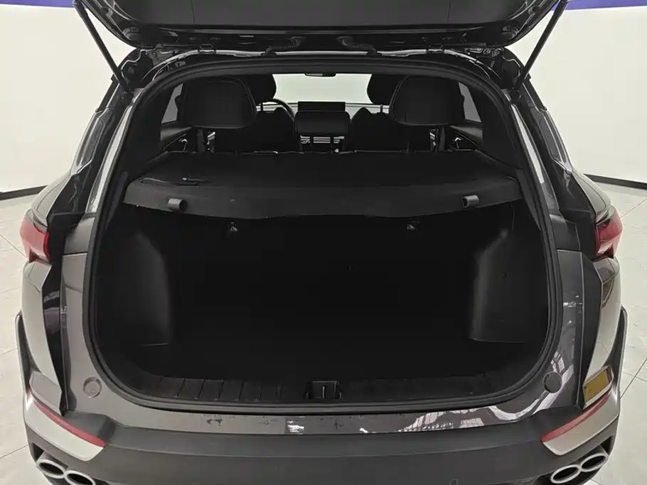 Фото 4 - Geely Coolray