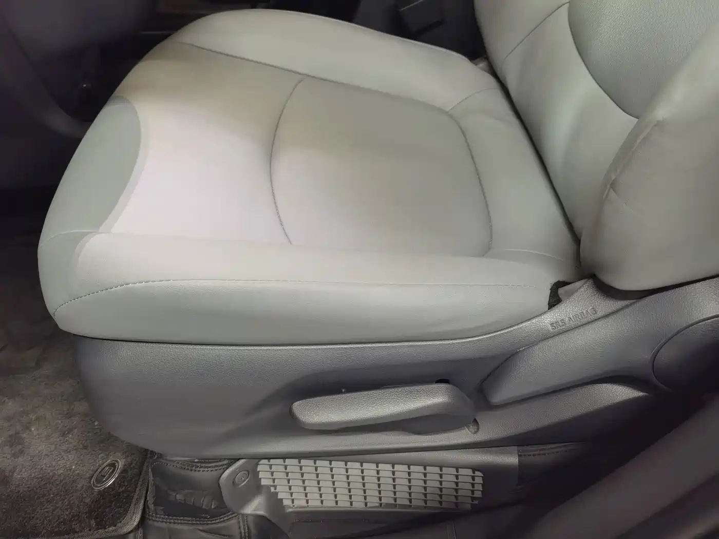 Toyota Granvia 2025 2024 2.5L Hybrid Comfort