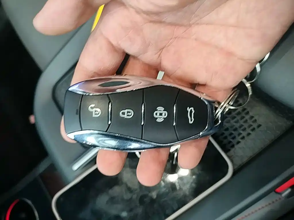 Hongqi EH7 2025 2025 640 AWD Smart Selection Edition