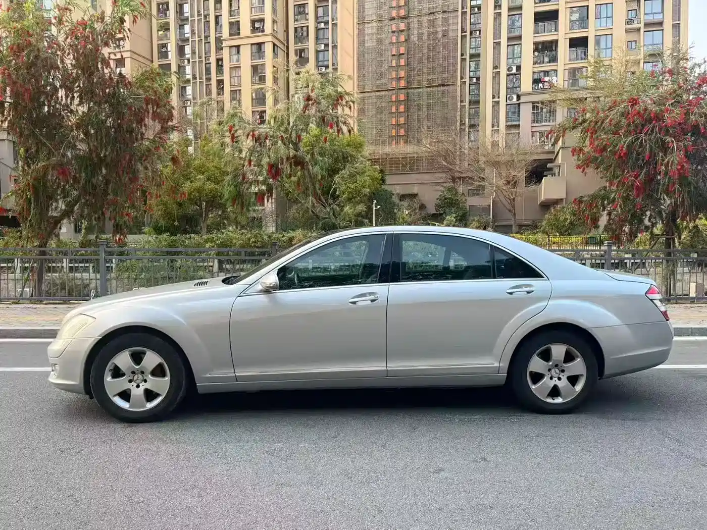 Mercedes-Benz S-Class фото 6