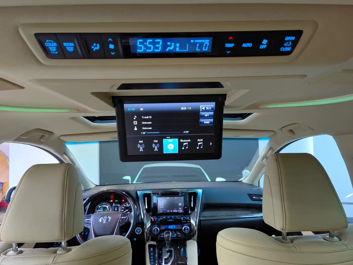 Toyota Vellfire 2019 Hybrid 2.5L HV Premium Edition фото 23