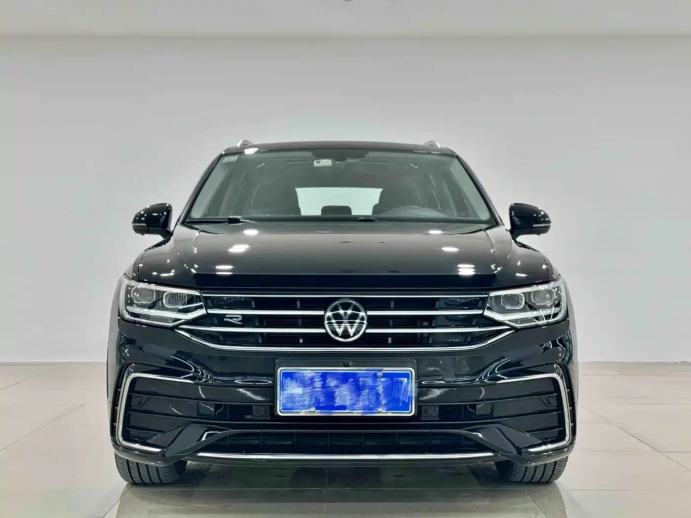 Volkswagen Tiguan L 2022 330TSI Auto 2WD R-Line Premium Edition фото 2