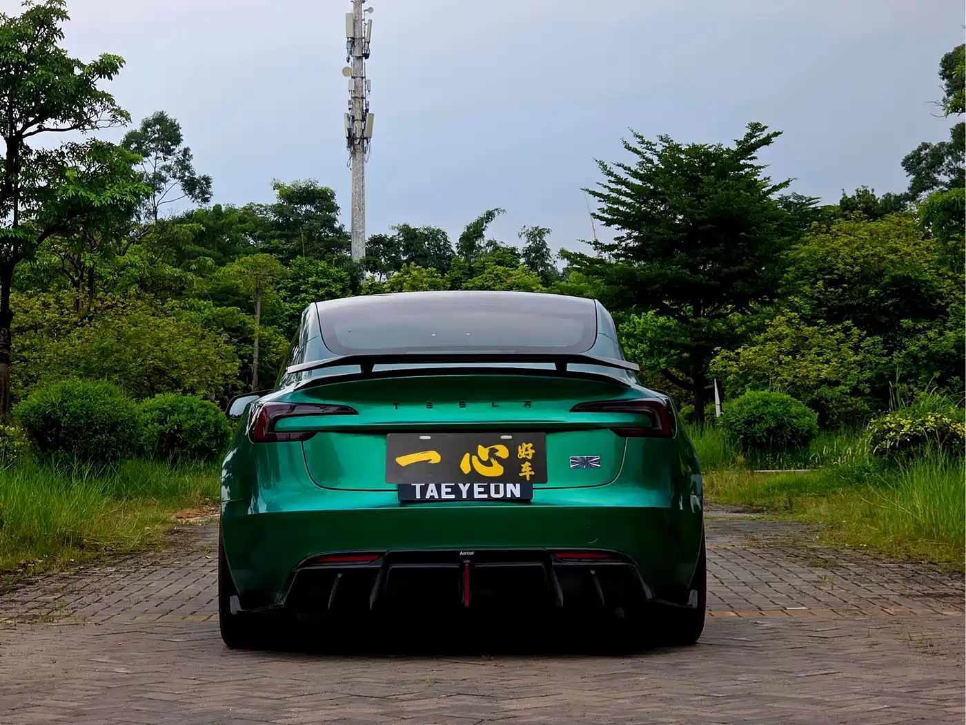 Фото 8 - Tesla Model 3