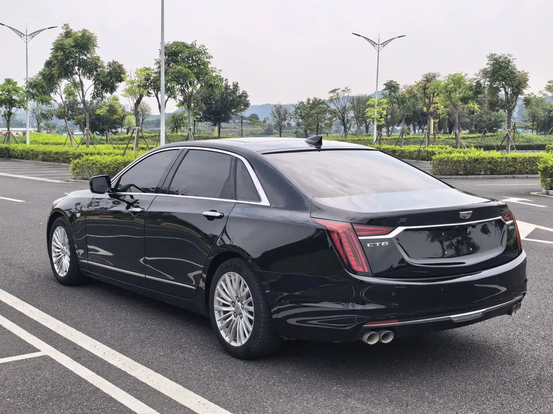 Фото 34 - Cadillac CT6