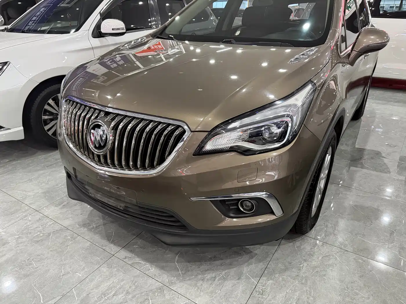 Фото 10 - Buick Envision Plus