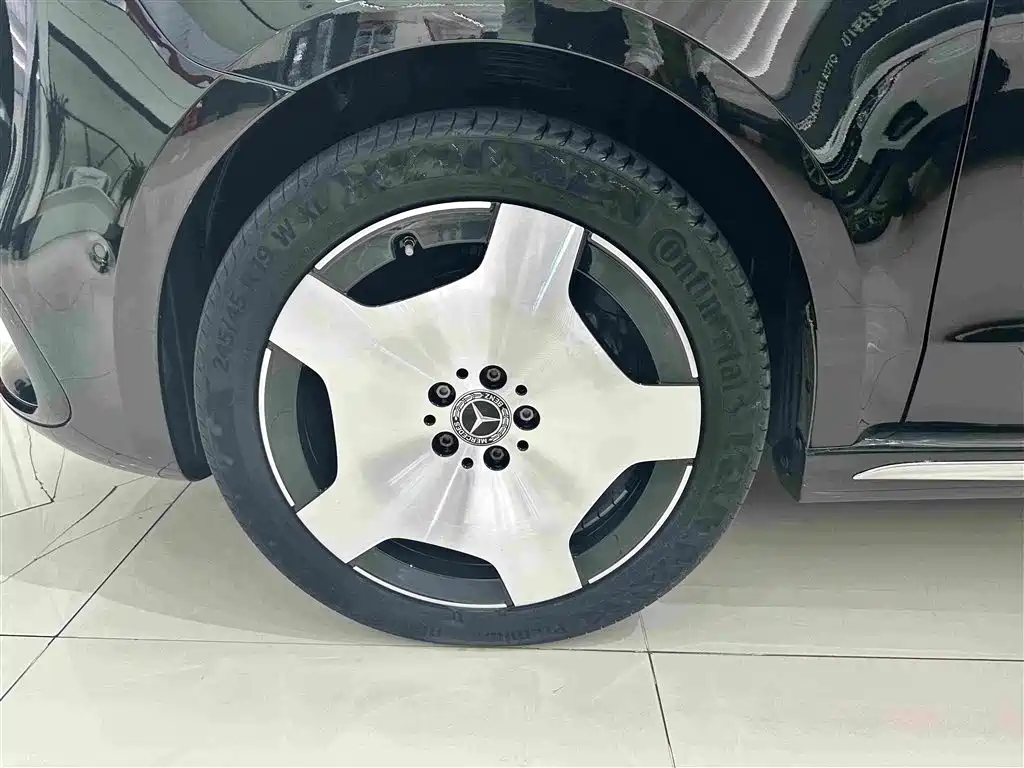 Mercedes-Benz V-Class 2025 2024 V 300 L Long Wheelbase Luxury Edition