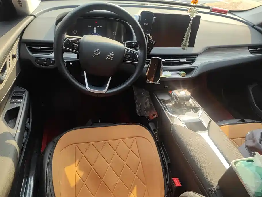 Hongqi HONGQI E QM5