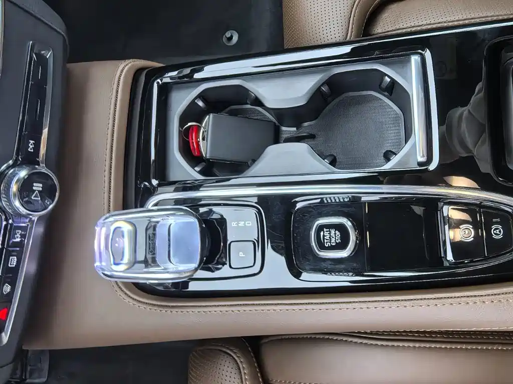 VOLVO S90 PLUG IN HYBRID