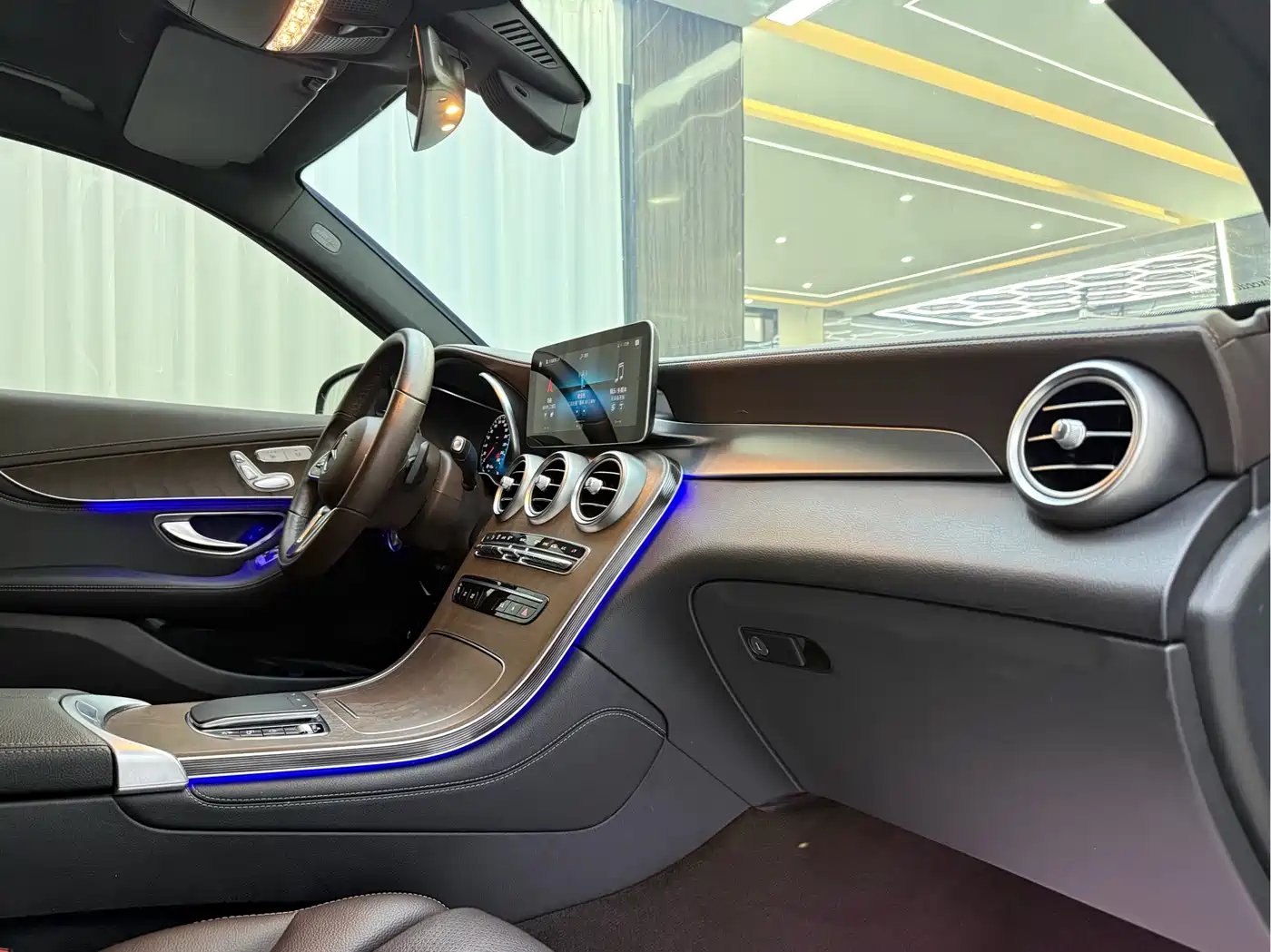 Mercedes-Benz GLC 2020 GLC 260 L 4MATIC Luxury фото 7