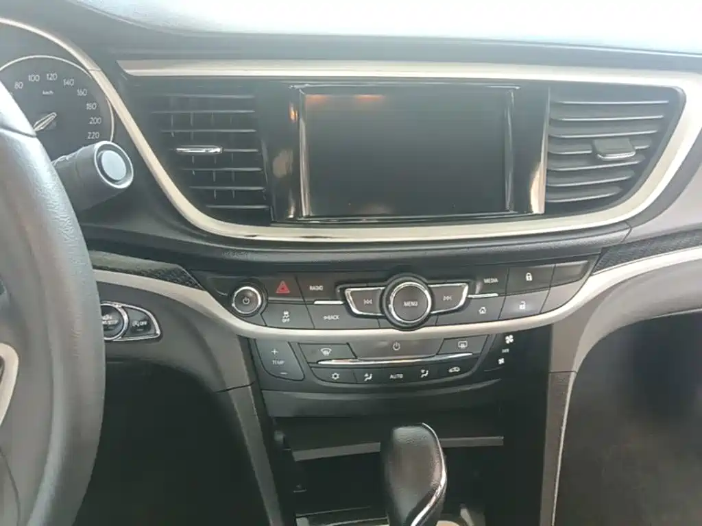 Фото 13 - Buick Excelle