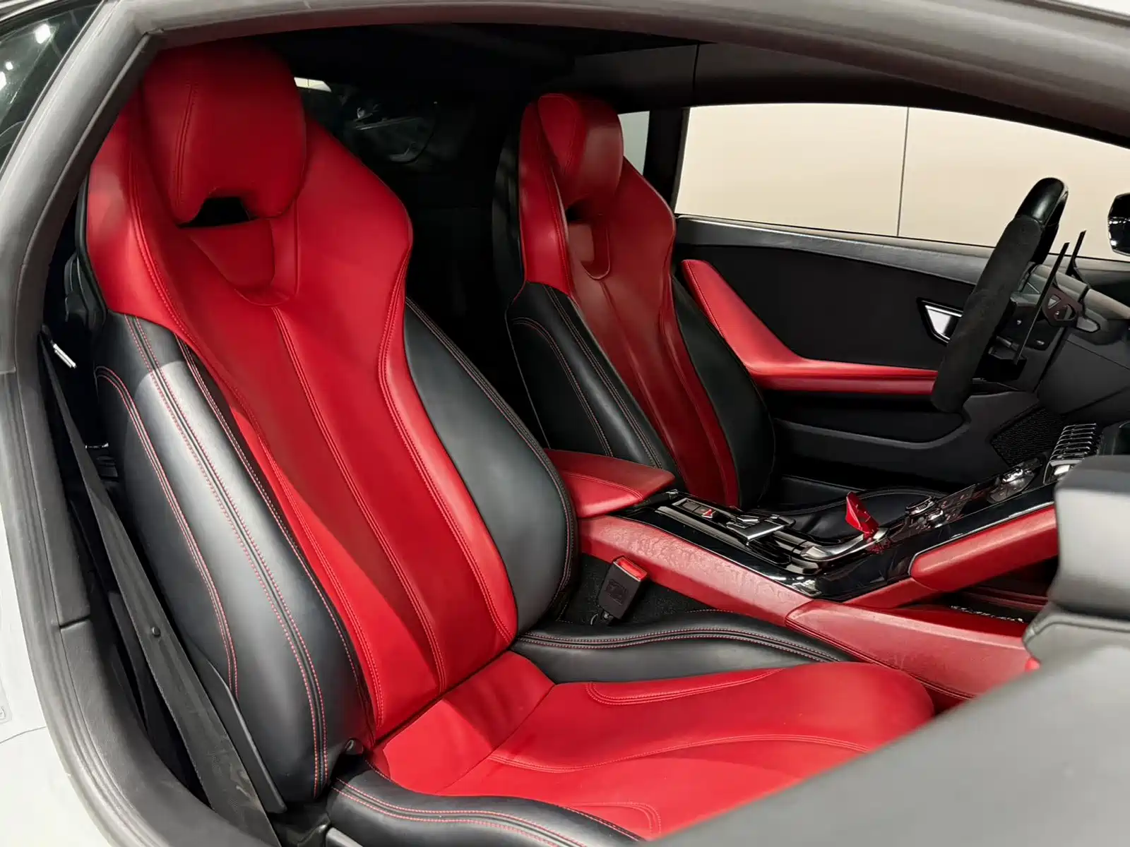 Фото 7 - Lamborghini Huracán