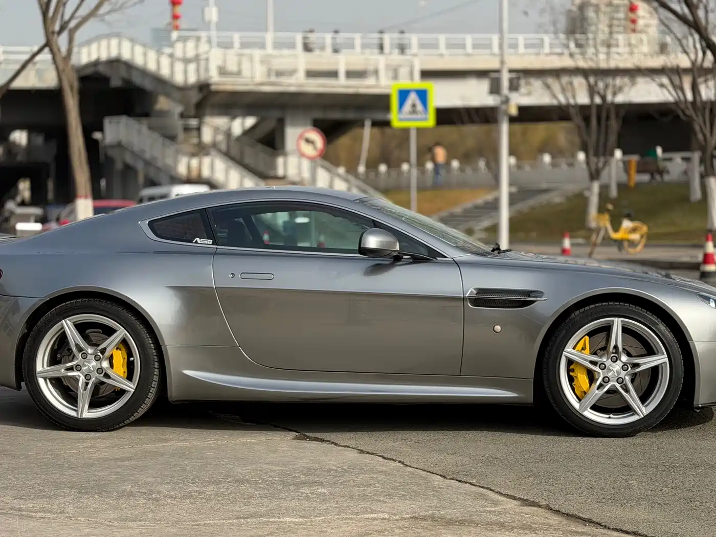 Aston Martin V8 Vantage 2016 2016 4.7L Coupe