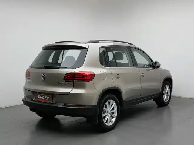 Volkswagen Tiguan 2015 1.8TSI Automatic 2WD Comfortline — фото 2