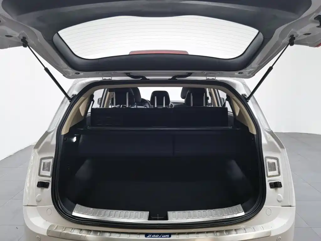 Baojun 560 2016 2015 1.8L Manual Luxury