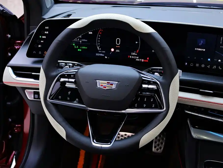 Cadillac GT4 2023 2023 28T Platinum Edition