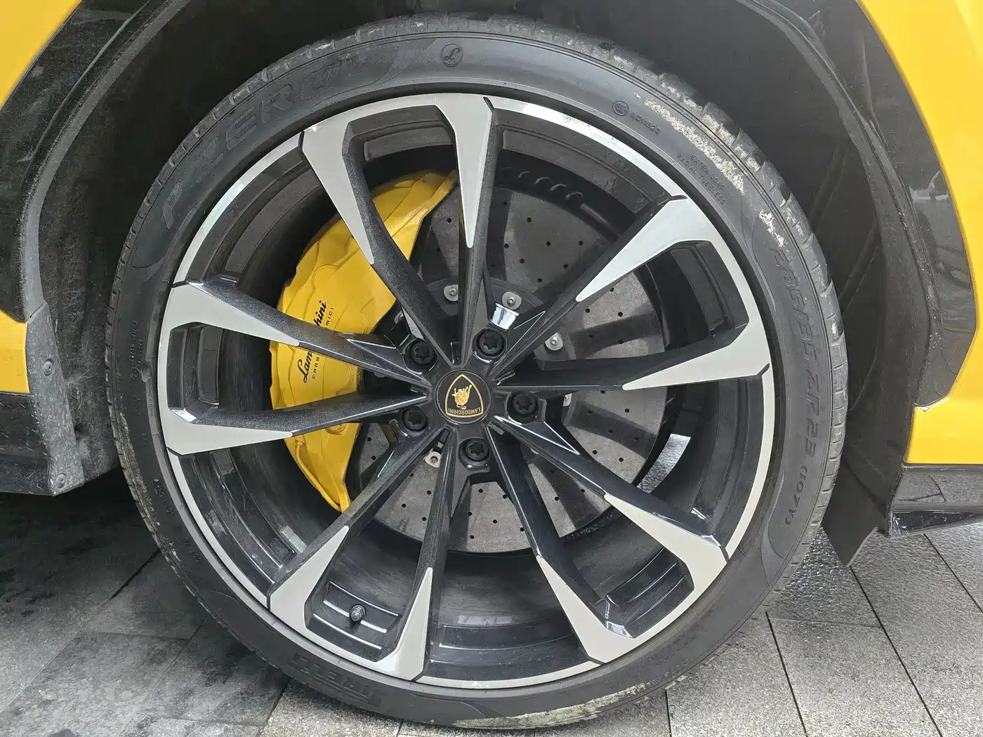 Lamborghini Urus 2018 4.0T V8 фото 10