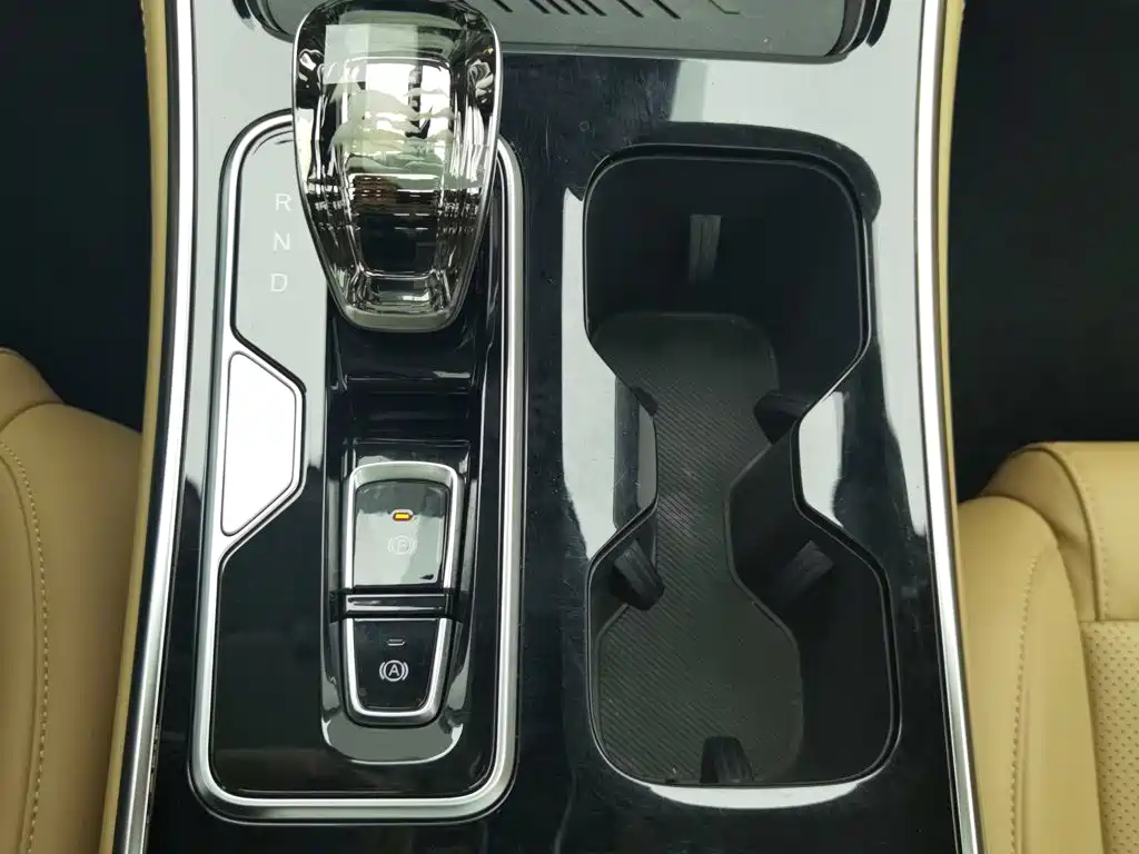 JAC Refine Refine RF8 PHEV 2024 2024 Smart Edition 1.5T 150KM Flagship (LFP)