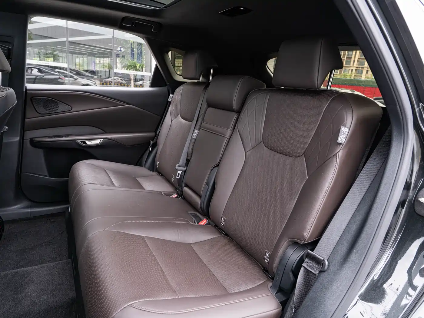Lexus RX 2023 350h 4WD Pure Edition фото 12