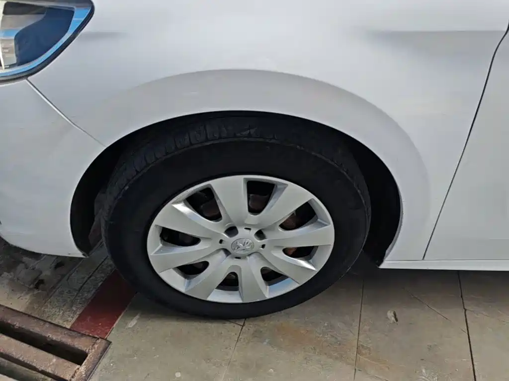 Peugeot 301 2019 2018 1.6L Manual Comfort Edition