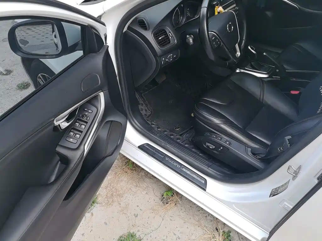 Volvo V40 2017 2017 T3 Inscription