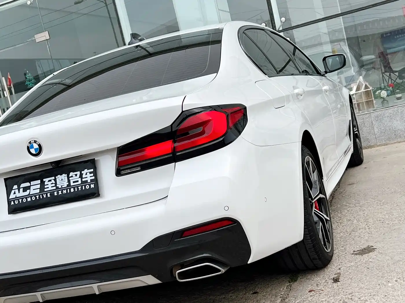 BMW 5-SERIES