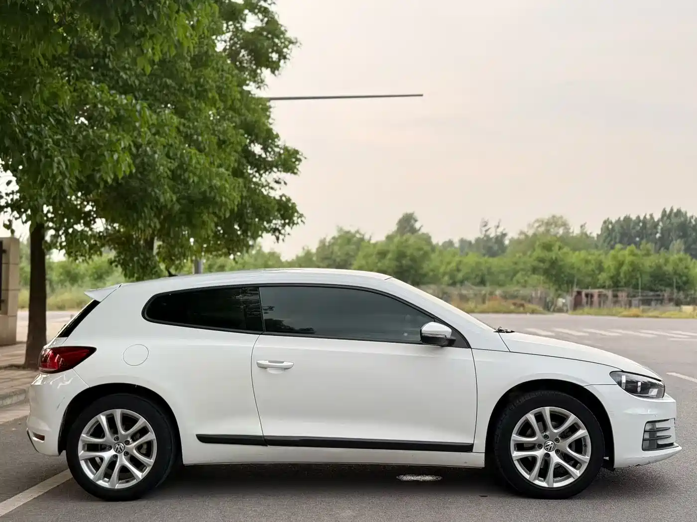 Volkswagen Scirocco 2015 1.4TSI Trend Edition фото 6