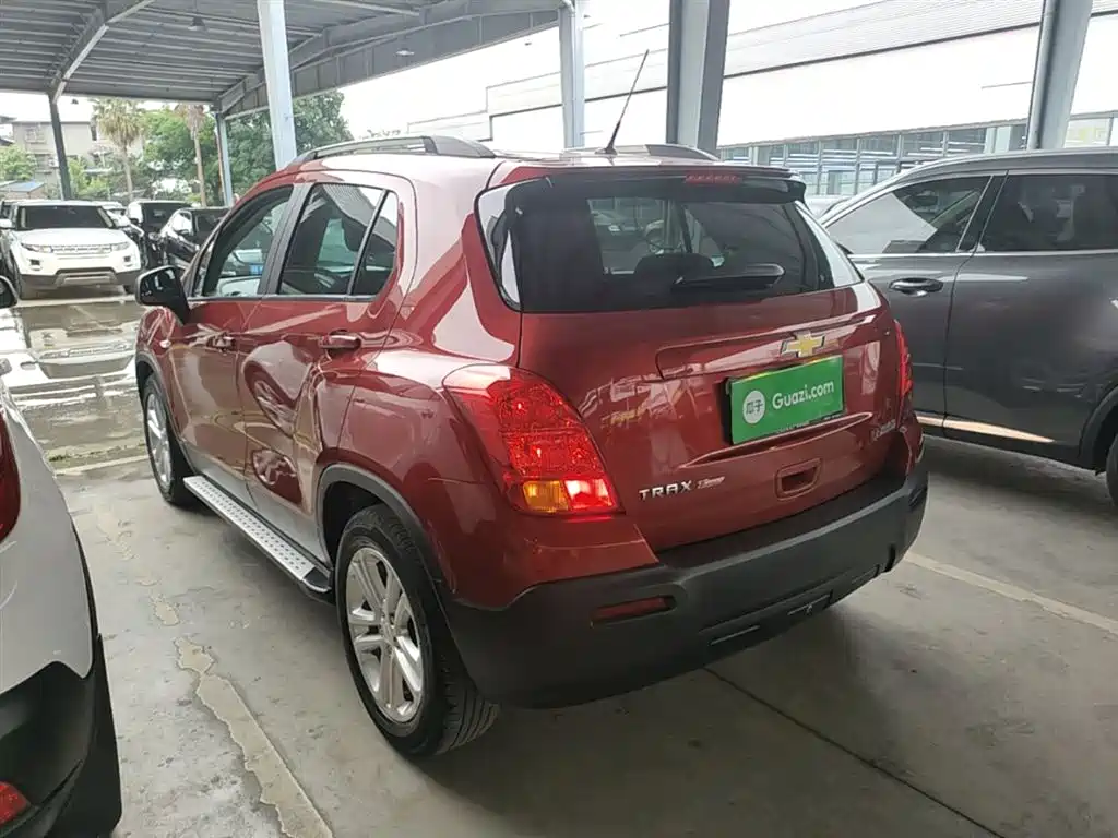 Chevrolet Trax 2016 1.4T Automatic 2WD Comfort Sunroof Edition фото 5